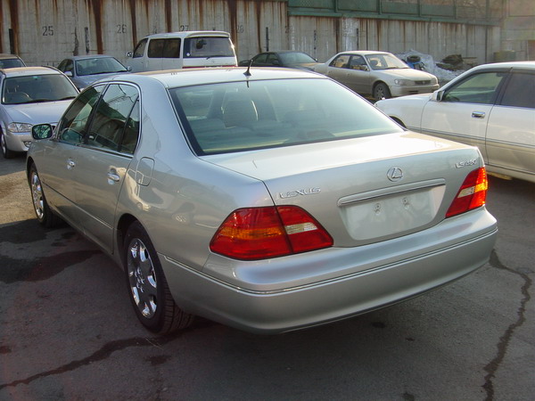 2002 Lexus LS430 Pics