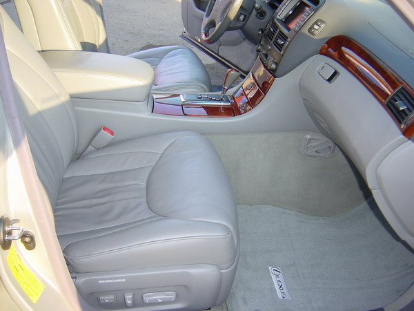 2002 Lexus LS430 Pictures