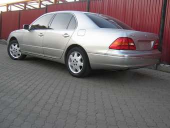 2002 Lexus LS430 Images