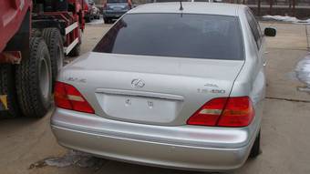 2002 Lexus LS430 Photos