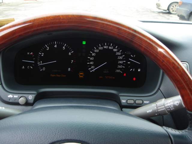 2003 Lexus LS430 Pictures