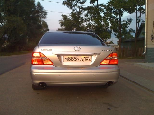 2004 Lexus LS430