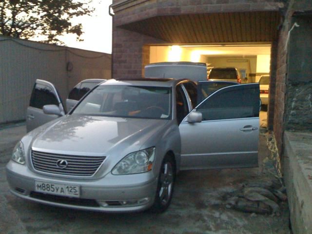 2004 Lexus LS430