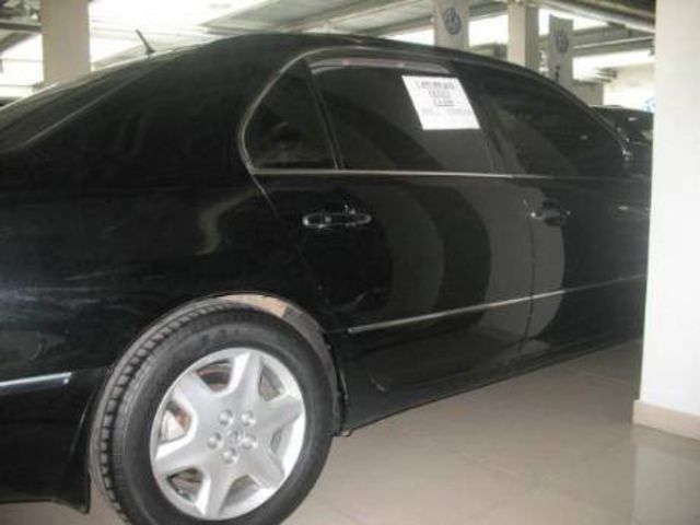 2005 Lexus LS430