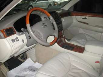 2005 Lexus LS430 Pics