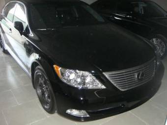 2007 Lexus LS460 Photos