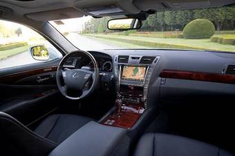 2007 Lexus LS460 Photos