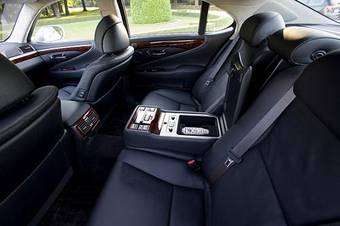 2007 Lexus LS460 Photos