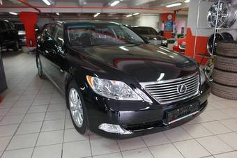 2008 Lexus LS460 Pics