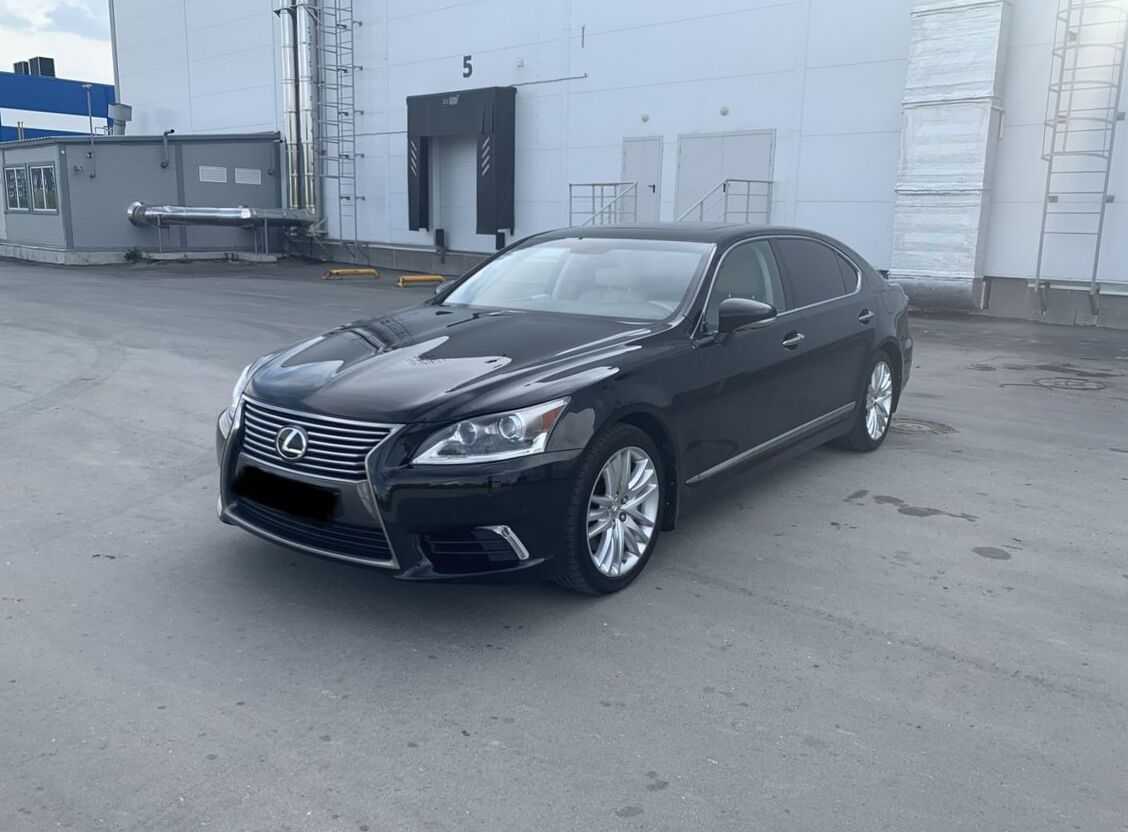 2014 Lexus LS460L