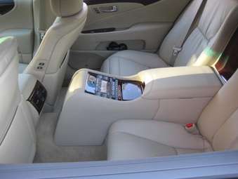 2008 Lexus LS600HL Pictures