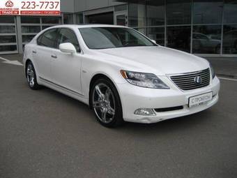 2008 Lexus LS600HL Pictures