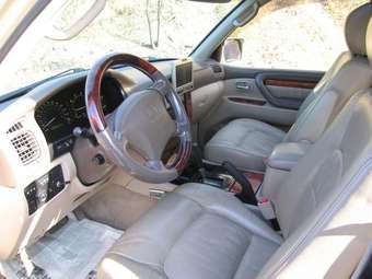 LX470