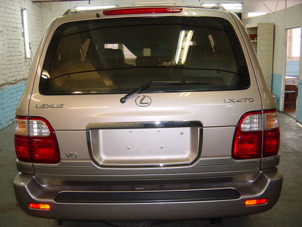 1999 Lexus LX470 Images