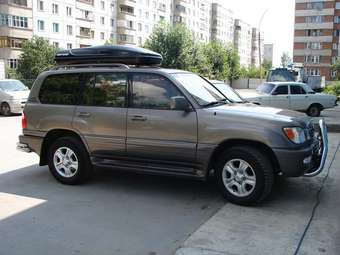 1999 Lexus LX470 Photos