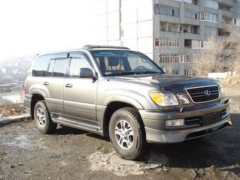 1999 Lexus LX470 Pictures