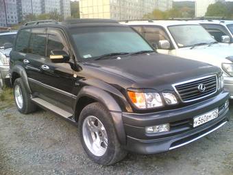 1999 Lexus LX470 Photos