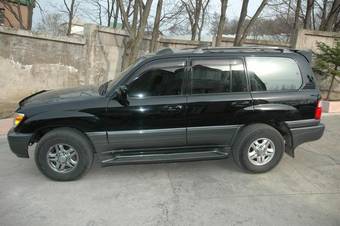 1999 Lexus LX470 Photos