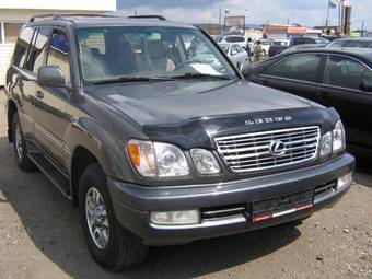 1999 Lexus LX470 Photos