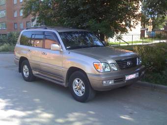 1999 Lexus LX470 Photos