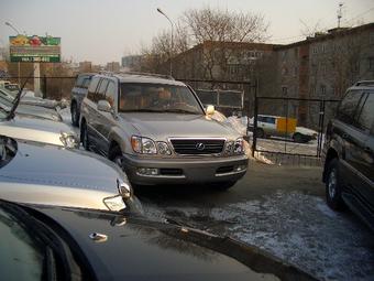 2000 Lexus LX470