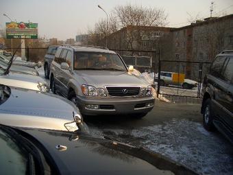 2000 Lexus LX470