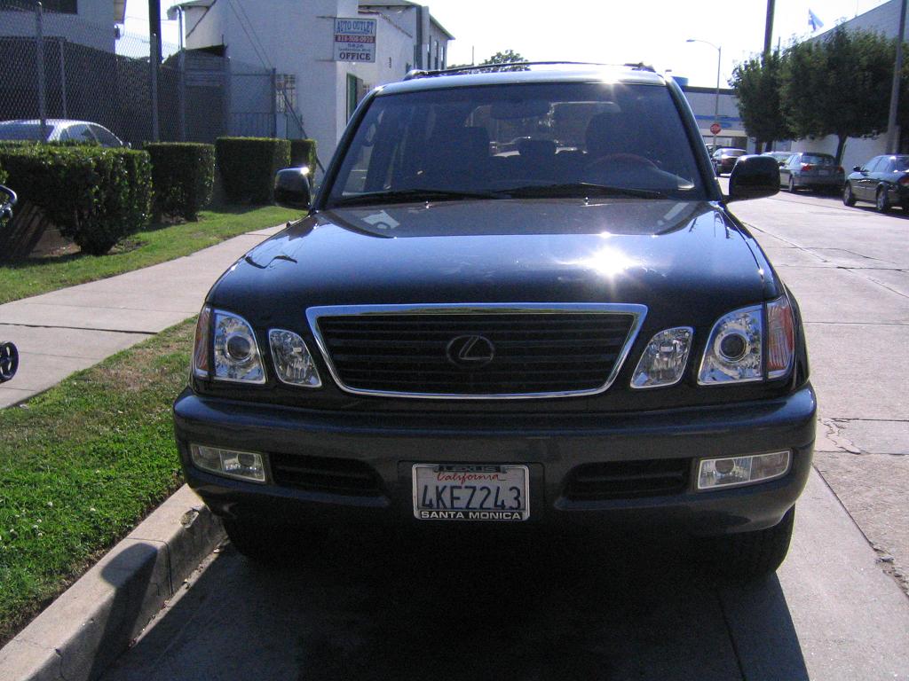2000 Lexus LX470