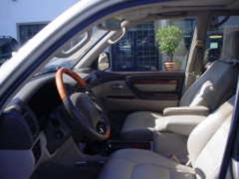 LX470