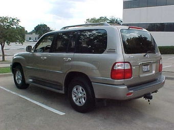 LX470