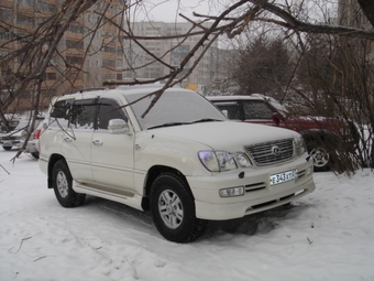 2000 Lexus LX470