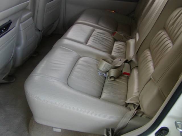 2000 Lexus LX470
