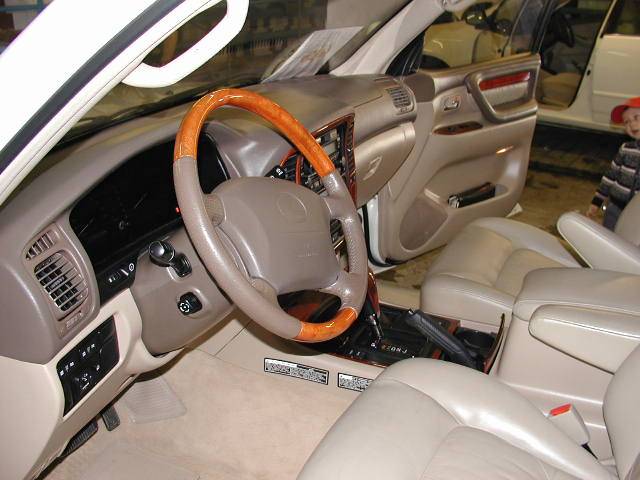 2000 Lexus LX470