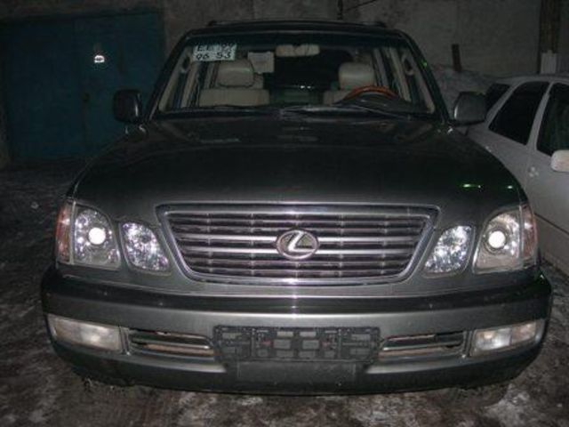 2000 Lexus LX470