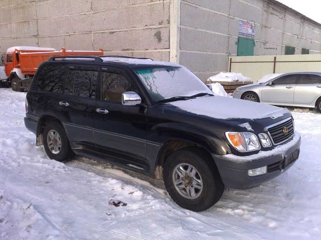 2000 Lexus LX470