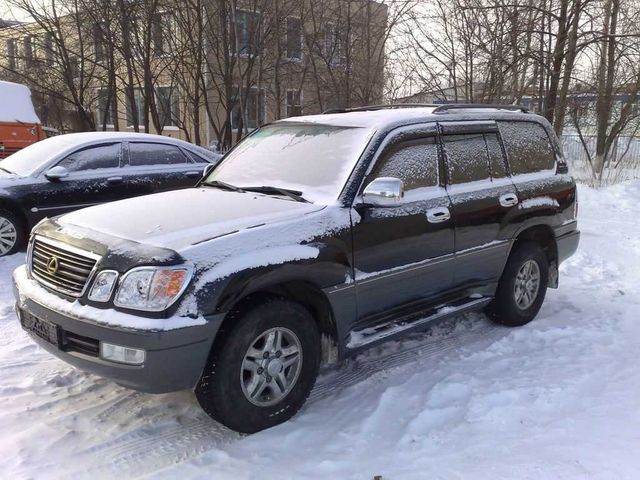2000 Lexus LX470