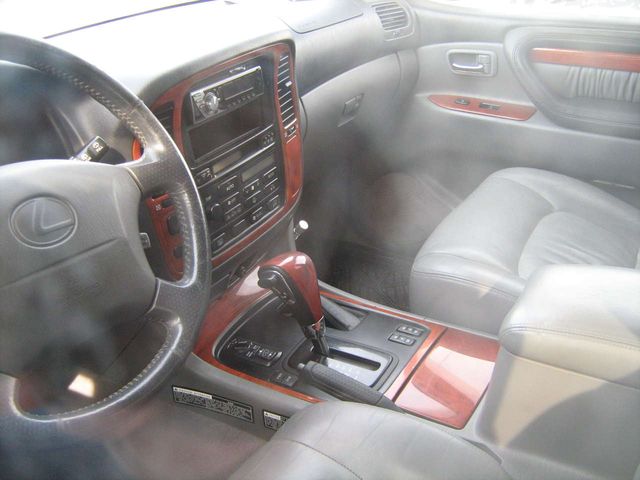 2000 Lexus LX470