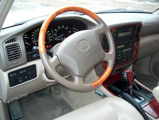 2000 Lexus LX470