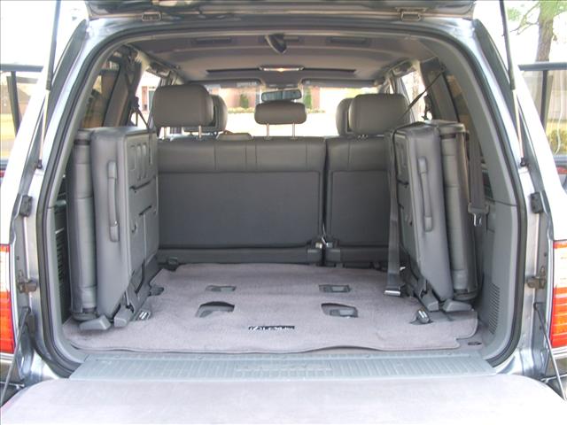 2000 Lexus LX470 Images