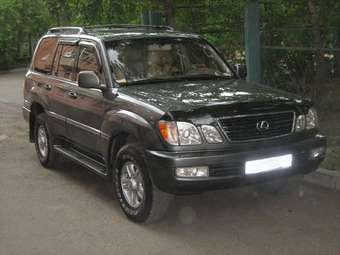 2000 Lexus LX470 Pictures