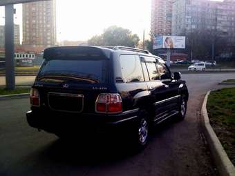 2000 Lexus LX470