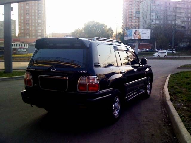 2000 Lexus LX470