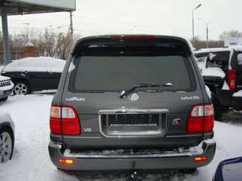 2000 Lexus LX470 Photos