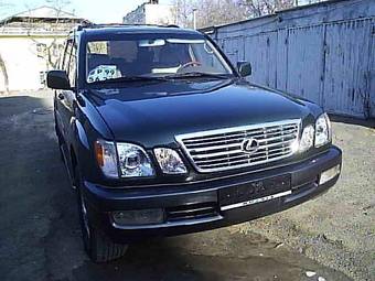 2000 Lexus LX470 Photos
