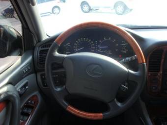 2000 Lexus LX470 Pictures