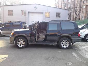 2000 Lexus LX470 Pictures