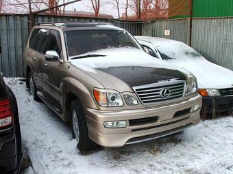 2000 Lexus LX470 Photos