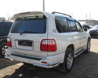 2000 Lexus LX470 Pictures