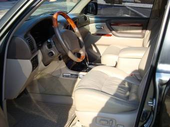 2000 Lexus LX470 Images