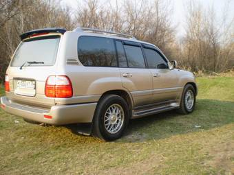 2000 Lexus LX470 Pictures