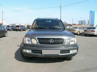 2000 Lexus LX470 Pictures